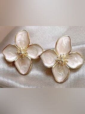 Ivory Floral Stud Earrings
